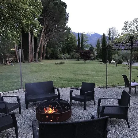 La Du Parc بيت ضيافة براديس