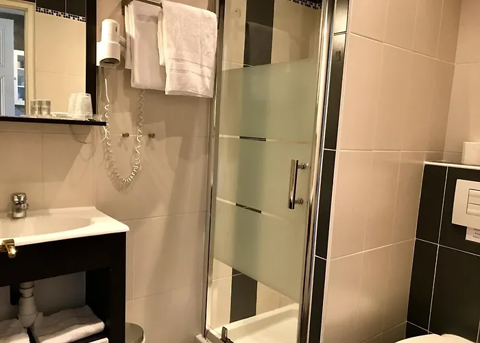 Πανσιόν La Du Parc 4*