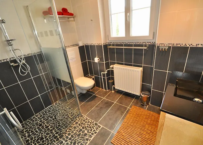 Πανσιόν La Du Parc 4*